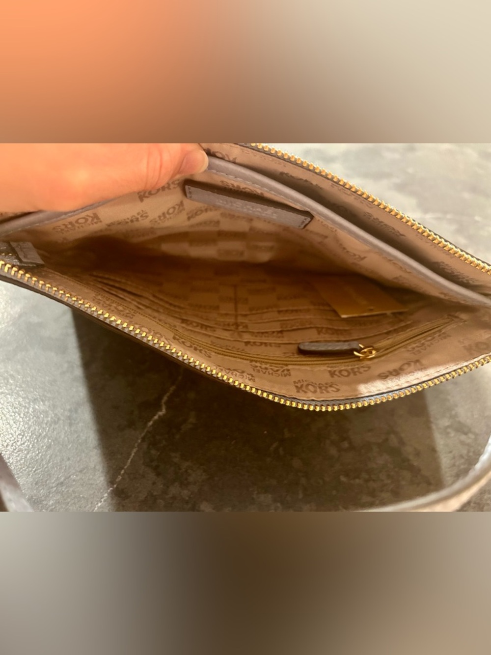 Michael Kors xl zip clutch - Picture 6 of 7